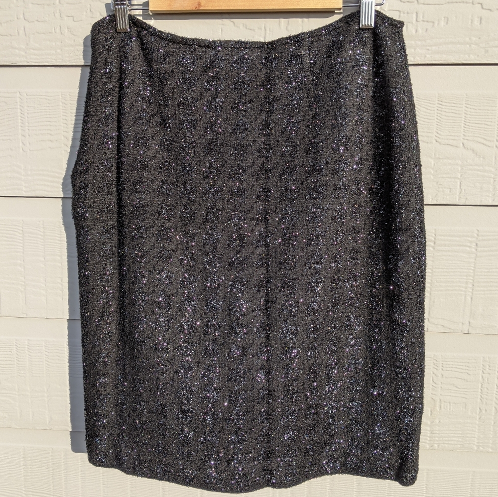 St.John Couture shiny Tweed pencil skirt